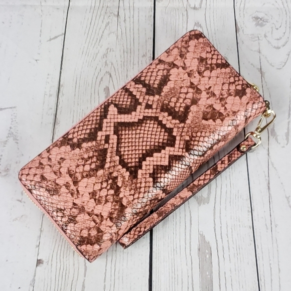 Michael Kors Jet Set LG Continental Wallet - Picture 2 of 6